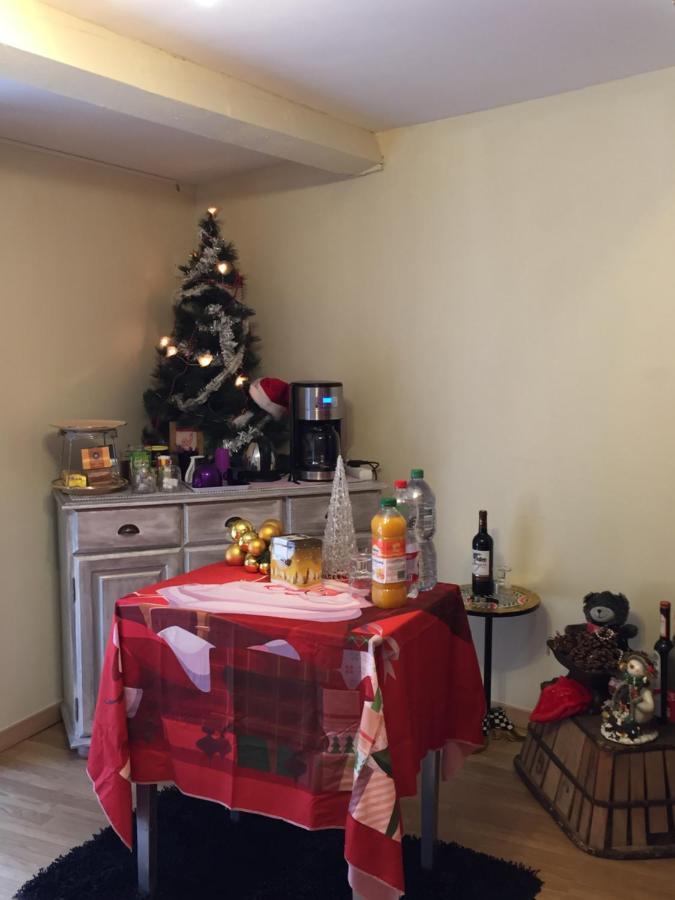 Dependance Privee - Halte Route Apartment Le Thor Luaran gambar