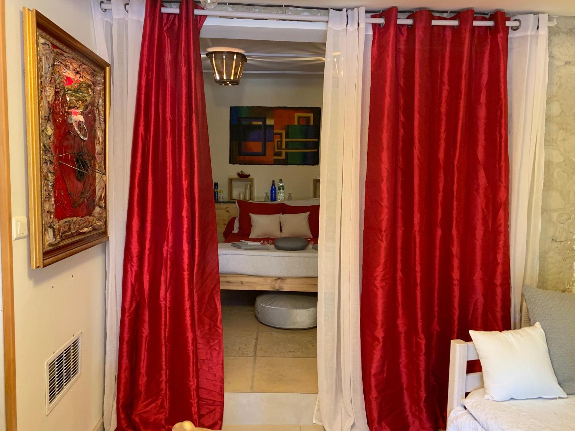Dependance Privee - Halte Route Apartment Le Thor Luaran gambar