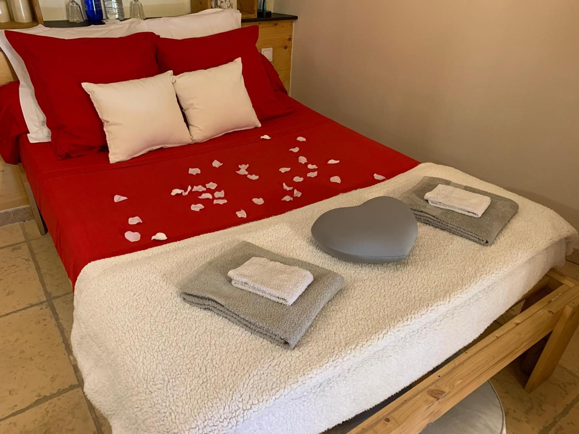 Dependance Privee - Halte Route Apartment Le Thor Luaran gambar
