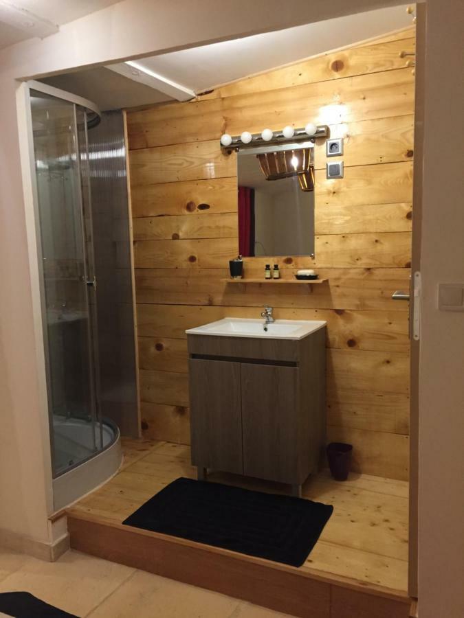Dependance Privee - Halte Route Apartment Le Thor Luaran gambar